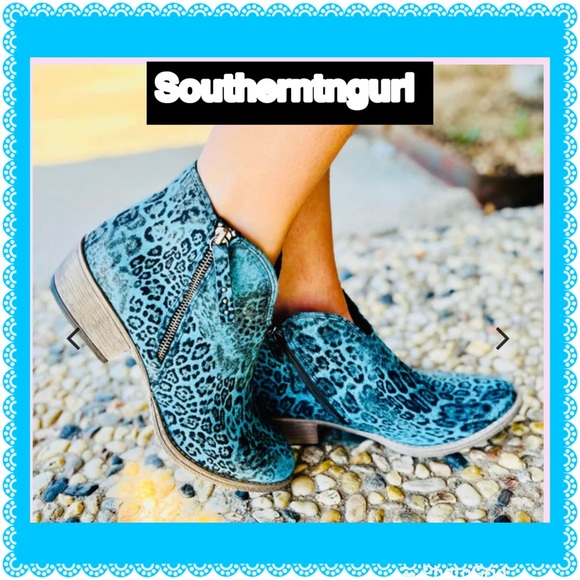 NWT VERY G by GYPSY JAZZ “ Divine “ Suede Leopard Turquoise Ankle Booties Boots - Picture 1 of 17
